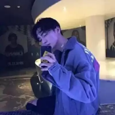 郝依霜